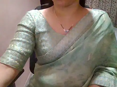 Snapshot of Pinky_4 chatting on August 8, 2026, 11:23 pm Pinky 4 online show from August 8, 2026, 11:23 pm