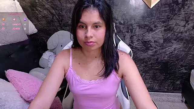 Snapshot of olivia_love_ chatting on July 12, 2026, 9:59 pm olivia love online show from July 12, 2026, 9:59 pm