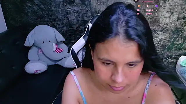 olivia love  online show from May 13, 2026, 6:59 pm