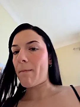 Evelyn Jade online show from February 1, 2026, 10:46 am