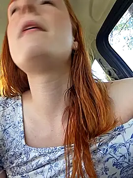 Evelyn Jade online show from October 5, 2025, 4:31 pm