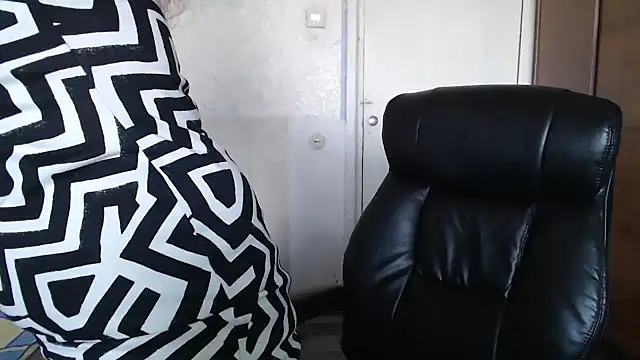 MilayaDFlow online show from December 18, 2024, 12:29 pm