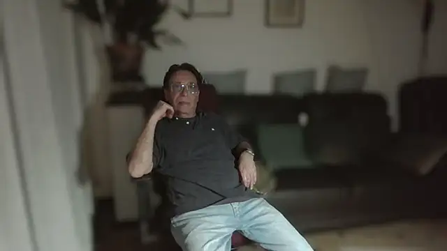 HETEREOMAN online show from October 18, 2025, 7:05 pm