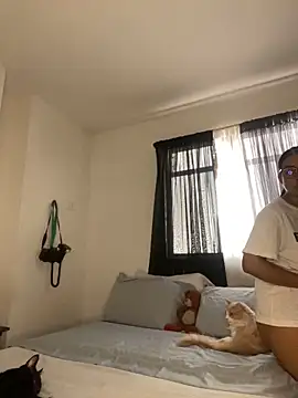 trianawhite online show from March 25, 2026, 4:50 pm