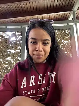 trianawhite online show from October 24, 2025, 2:27 pm