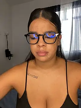 trianawhite online show from December 28, 2024, 2:32 pm