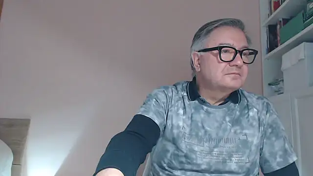 YOU6me online show from February 1, 2026, 4:05 pm