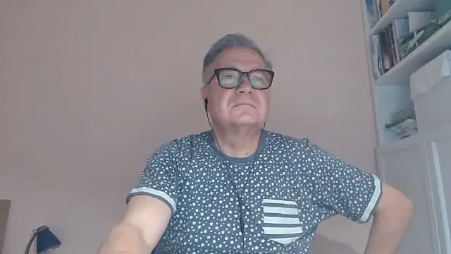 YOU6me online show from August 5, 2026, 2:22 pm