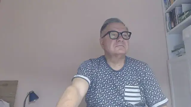 YOU6me online show from August 6, 2026, 4:07 am