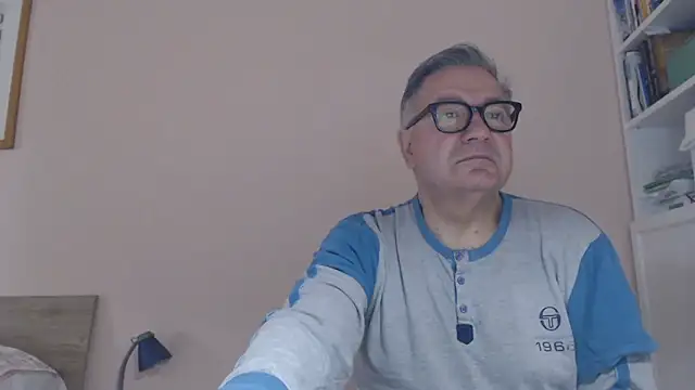 YOU6me online show from June 14, 2026, 4:35 am