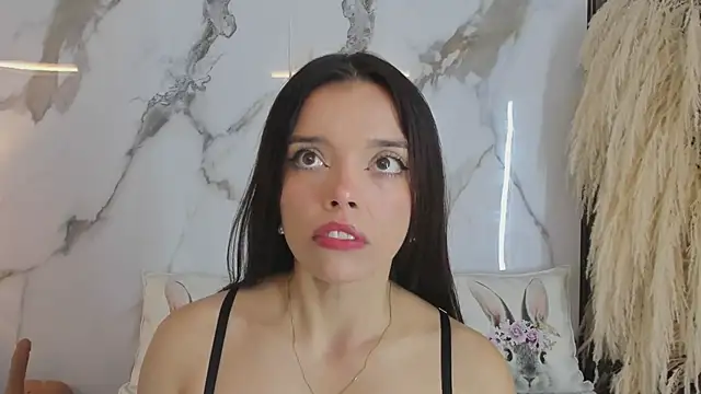 hannahill69 online show from March 15, 2025, 4:35 am