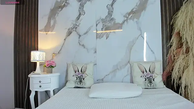 hannahill69 online show from March 3, 2026, 4:41 am