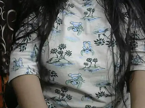 Snapshot of Bold-Radhika chatting on November 29, 2025, 12:27 pm Bold-Radhika online show from November 29, 2025, 12:27 pm