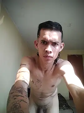 001HENRYAlejandro online show from December 15, 2025, 7:31 pm