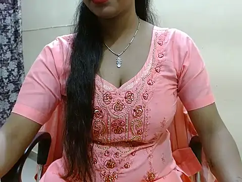 LovingPihu online show from April 13, 2026, 5:44 am