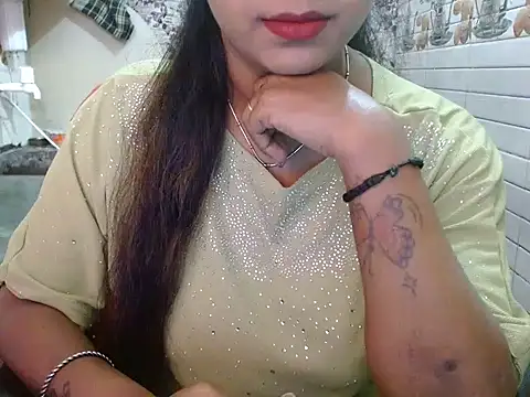 LovingPihu online show from February 1, 2026, 6:00 am