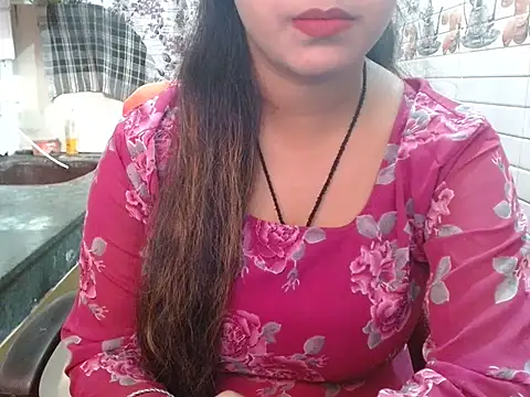 LovingPihu online show from November 22, 2025, 5:39 am