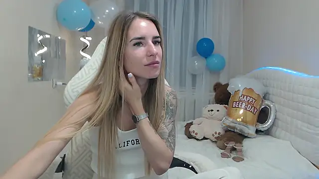 DeboraHorny online show from September 19, 2025, 6:06 am