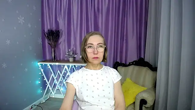 Snapshot of queen_a_n_i chatting on March 24, 2026, 8:03 am queen a n i online show from March 24, 2026, 8:03 am