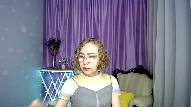 queen a n i online show from July 12, 2026, 8:26 am