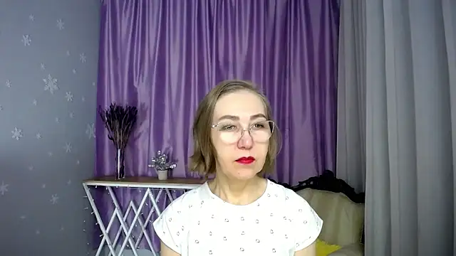 Snapshot of queen_a_n_i chatting on March 15, 2026, 8:43 am queen a n i online show from March 15, 2026, 8:43 am