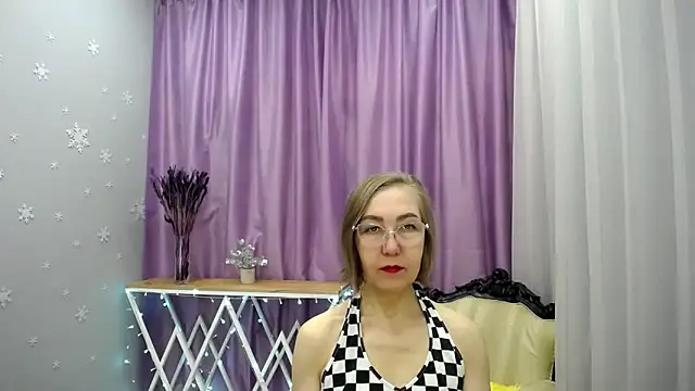 Snapshot of queen_a_n_i chatting on March 12, 2026, 7:12 am queen a n i online show from March 12, 2026, 7:12 am