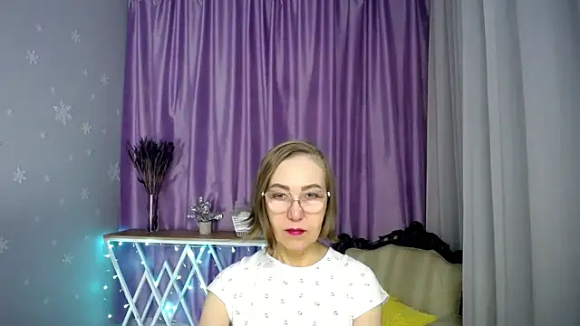 Snapshot of queen_a_n_i chatting on March 25, 2026, 8:14 am queen a n i online show from March 25, 2026, 8:14 am