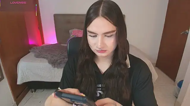 Miley Baker online show from June 19, 2026, 3:07 pm