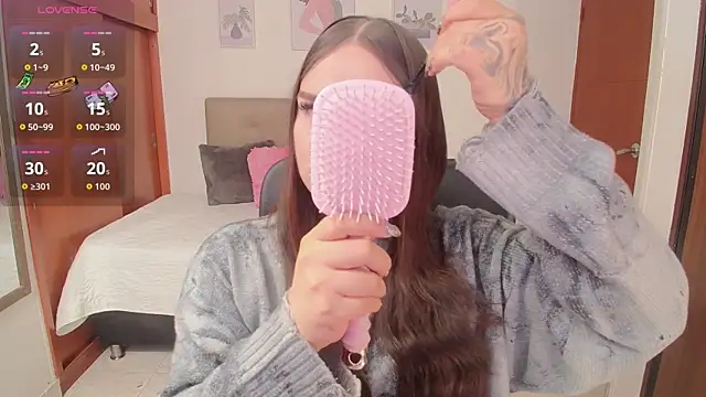 Miley Baker online show from October 6, 2025, 2:07 pm