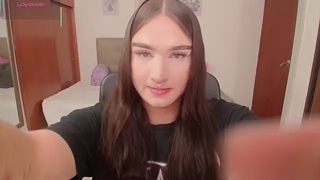 Miley Baker online show from February 26, 2026, 1:33 pm