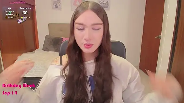 Miley Baker online show from September 12, 2025, 1:55 pm