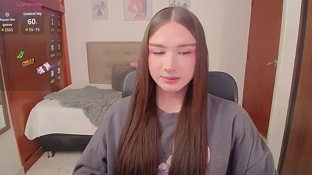 Miley Baker online show from October 9, 2025, 2:39 pm