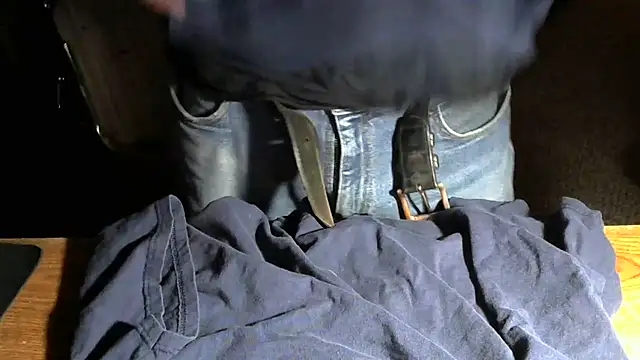 Snapshot of jasmo69HD chatting on December 15, 2025, 3:45 am jasmo69HD online show from December 15, 2025, 3:45 am