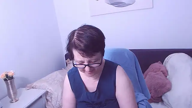 ChristaRose online show from November 2, 2025, 12:59 am