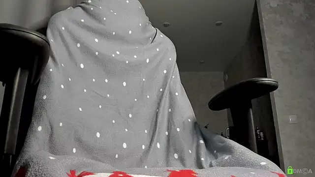 Courtney Luv online show from November 1, 2025, 4:23 pm