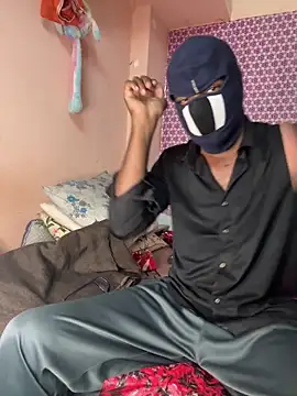 Snapshot of falooda288 chatting on February 15, 2026, 10:25 am falooda288 online show from February 15, 2026, 10:25 am