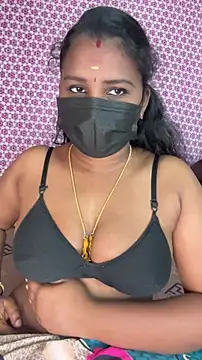 Snapshot of falooda288 chatting on March 15, 2026, 9:27 am falooda288 online show from March 15, 2026, 9:27 am