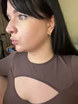 Snapshot of HellMoor chatting on March 5, 2026, 10:37 pm HellMoor online show from March 5, 2026, 10:37 pm