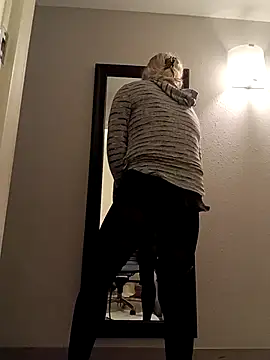 LittleblondeTS online show from November 8, 2025, 3:26 pm