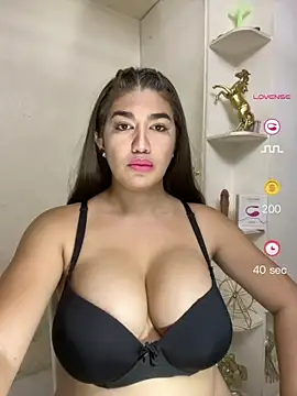 Snapshot of SexyFatHugeCock chatting on July 2, 2026, 10:38 pm SexyFatHugeCock online show from July 2, 2026, 10:38 pm
