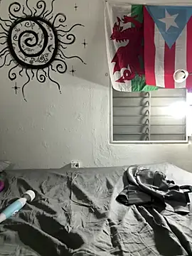 Snapshot of poppergirl69 chatting on December 24, 2024, 3:49 am poppergirl69 online show from December 24, 2024, 3:49 am