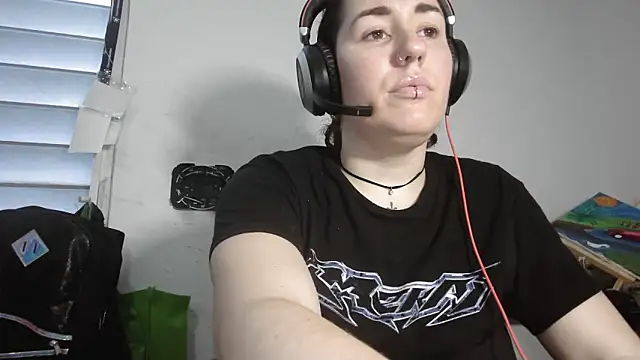 Snapshot of poppergirl69 chatting on December 14, 2024, 9:02 pm poppergirl69 online show from December 14, 2024, 9:02 pm