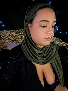 Snapshot of Maryam_yamal chatting on November 8, 2025, 10:02 pm Maryam yamal online show from November 8, 2025, 10:02 pm