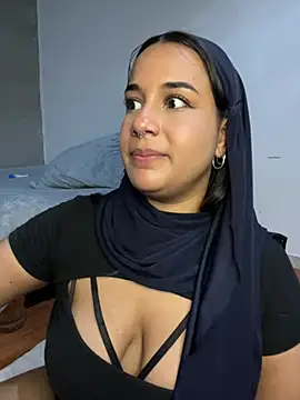 Snapshot of Maryam_yamal chatting on December 27, 2024, 2:04 am Maryam yamal online show from December 27, 2024, 2:04 am