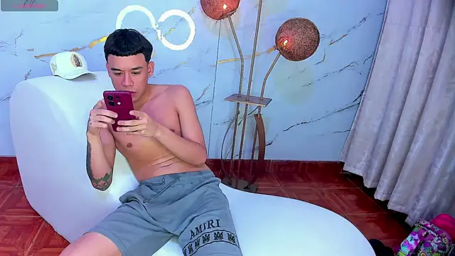 SecretsParty online show from November 2, 2025, 8:03 pm