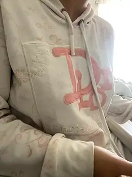 DulceMya6 online show from October 10, 2025, 1:12 pm