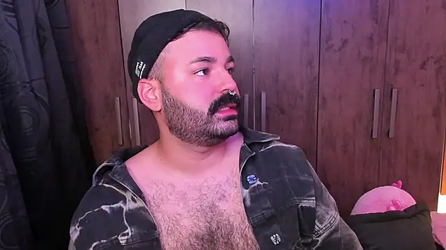johnnyalx online show from August 2, 2026, 6:38 pm
