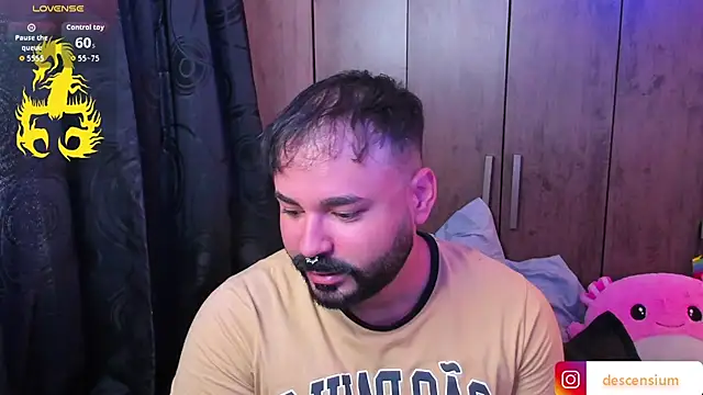johnnyalx online show from July 22, 2026, 7:49 pm
