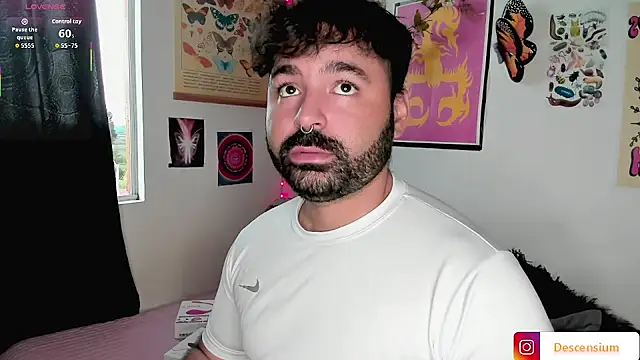 johnnyalx online show from November 16, 2025, 8:02 pm