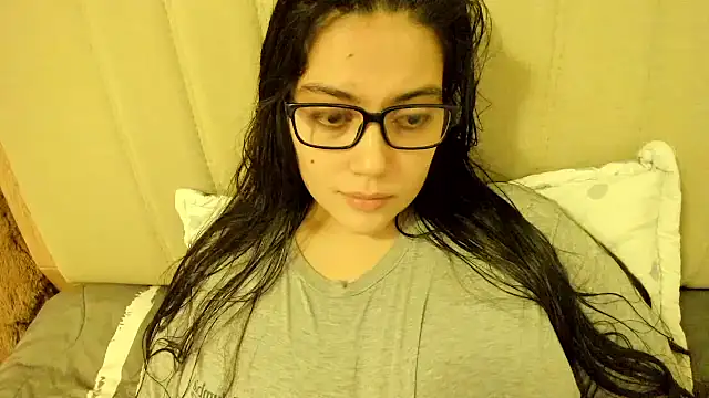 roniewester online show from June 19, 2026, 11:31 pm